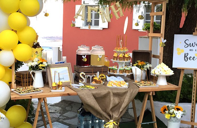 candy bar βάπτισης με θέμα μέλισσα και γλυκά